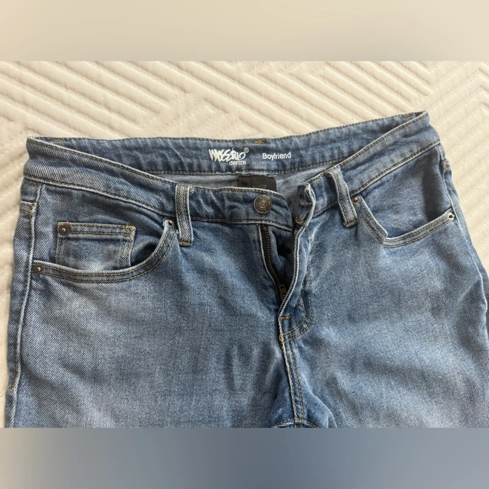 Mossimo Classic Blue Denim Boyfriend Jeans - Picture 2 of 4